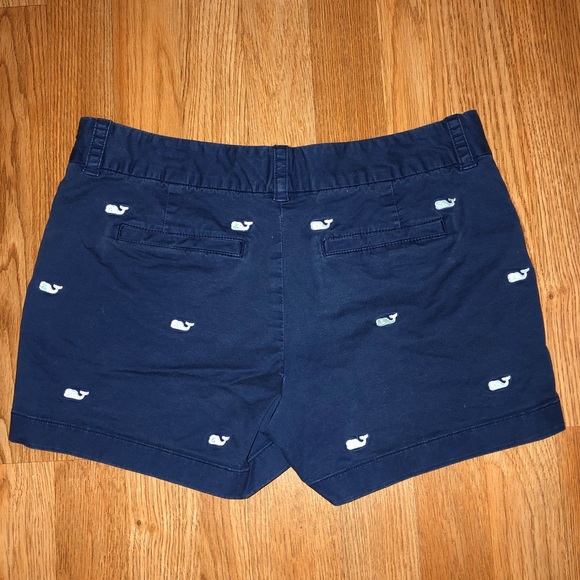 vineyard vines shorts - Picture 2 of 4